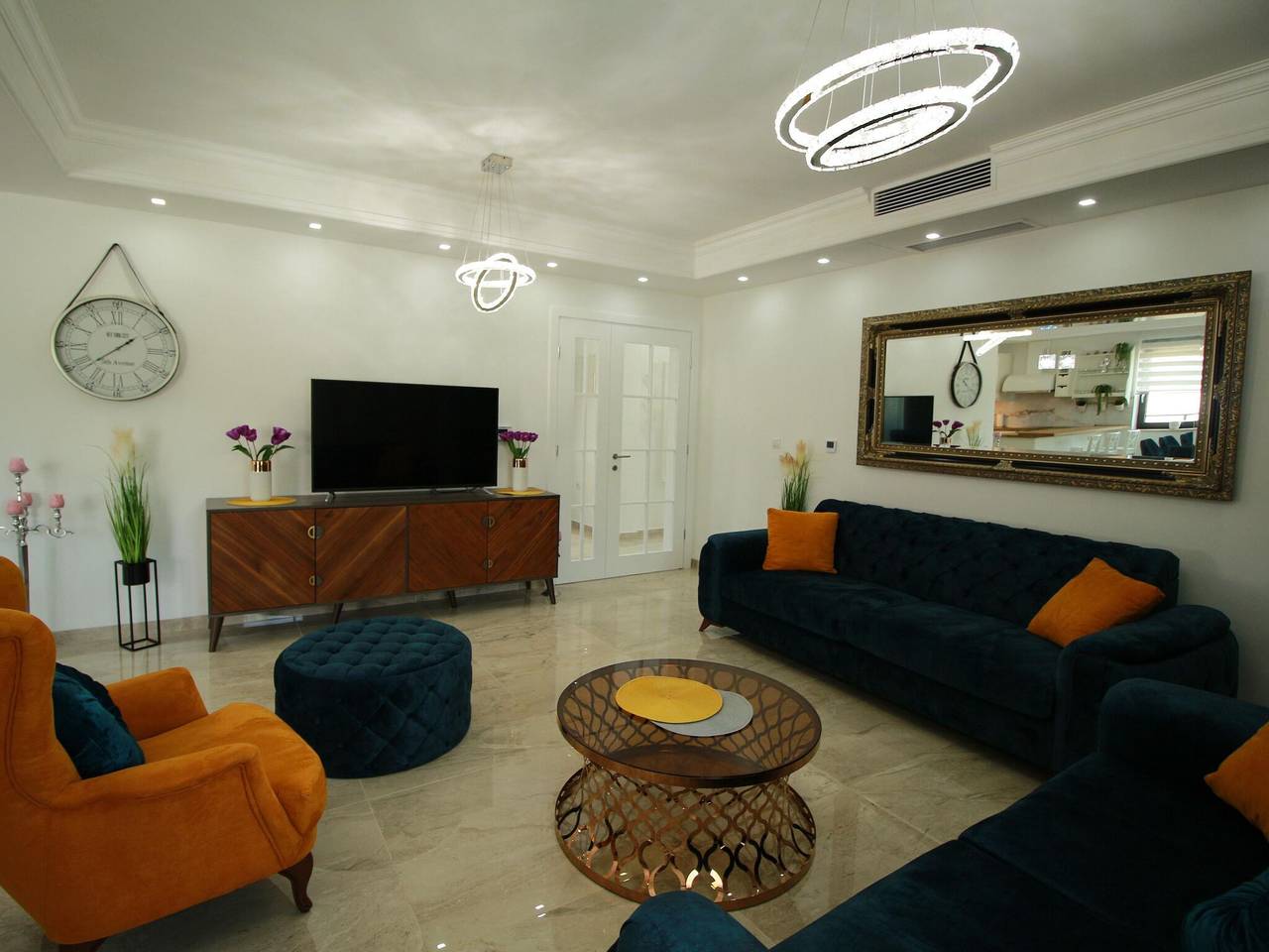 Neu gebaute Luxusvilla mit Pool und Garten in Malinska-Dubašnica, Krk