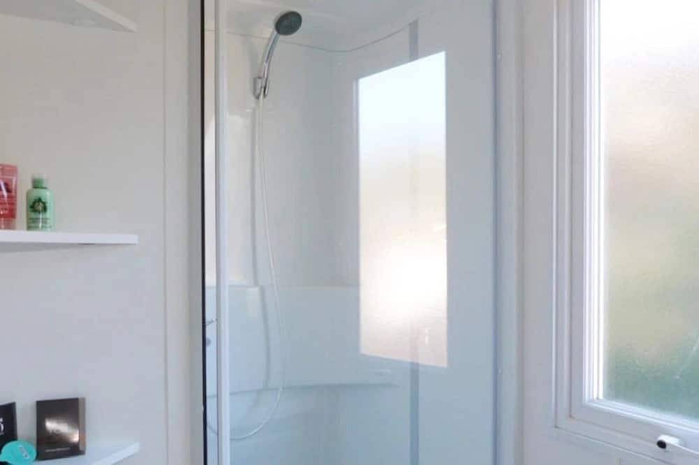 Zecamping 3* 200m plage locatif Tv clim 22m2 4 pers in Hyeres, Parc national de Port-Cros