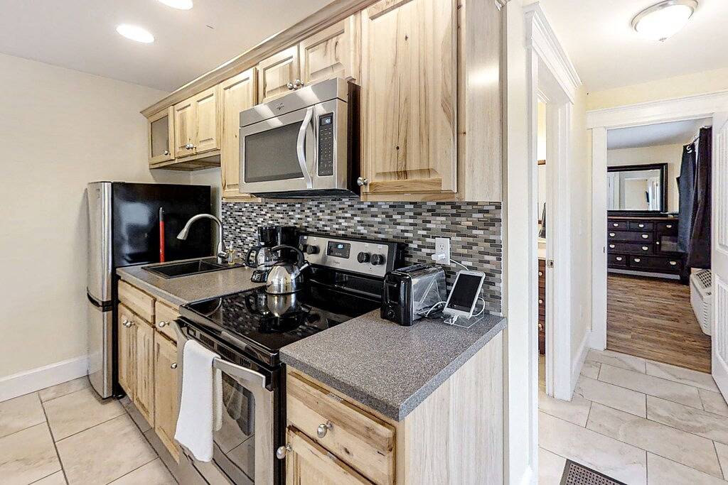 Ganze Wohnung, New Riverfront Condo in Sheepscot Harbour - Walk to Famed Seafood Eatery in Edgecomb, Lincoln County (Maine)