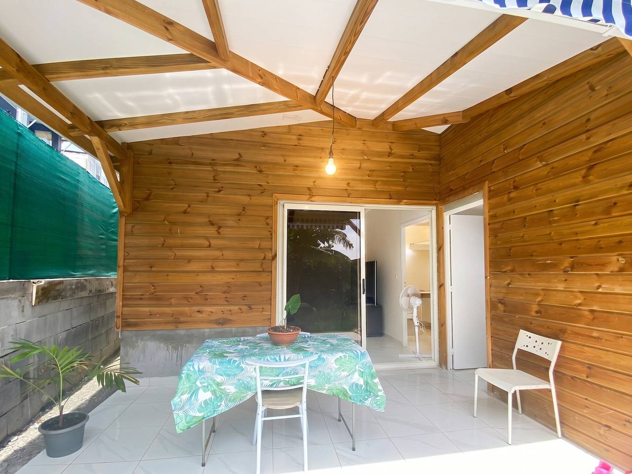 Bungalow charmant à Schoelcher avec jardin clôturé in Schœlcher, Martinique