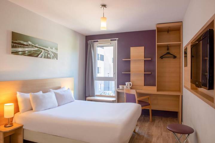 Hôtel pour 4 personnes, avec vue, animaux acceptés à Saint-Priest - 3