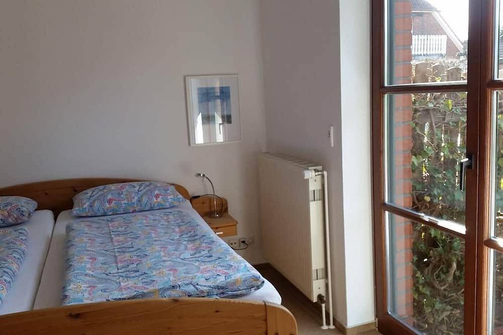 Ganze Wohnung, Ferienwohnung Ilka in Warwerort Büsum mit Garten in Warwerort, Dithmarschen