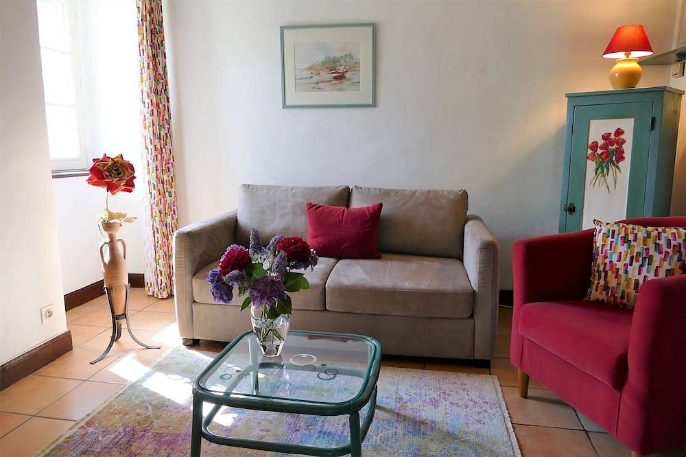 Appartement entier, BaskoParadis I Eco-Gite I Cachet ferme basque I Lit180 I Terrasse I Vue I Jardin in Louhossoa, Région de Bayonne