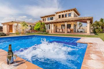 Villa in Pollença, Serra de Tramuntana für 8 