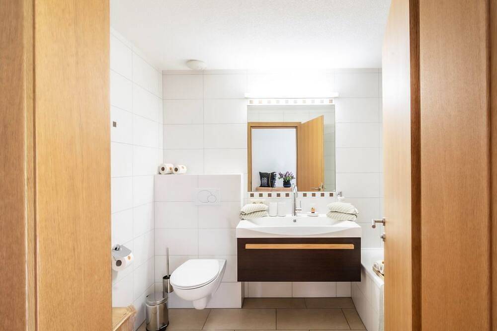 Ganze Wohnung, Appartment Sonnenuntergang - Haus Sonne & Spa in Bizau, Bregenzerwald