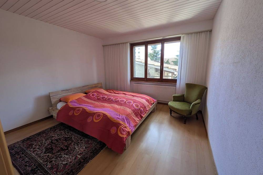 Charming Renovated Villa with Lush Garden & Hot Tub , La Neuveville, Switzerland in La Neuveville, Naturpark Chasseral