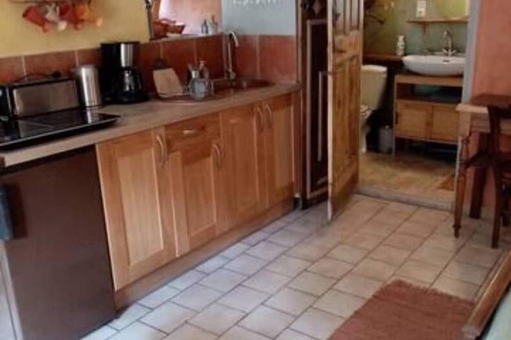 Gîte pour 3 personnes, avec jardin et terrasse, animaux acceptés à Burzet - 3