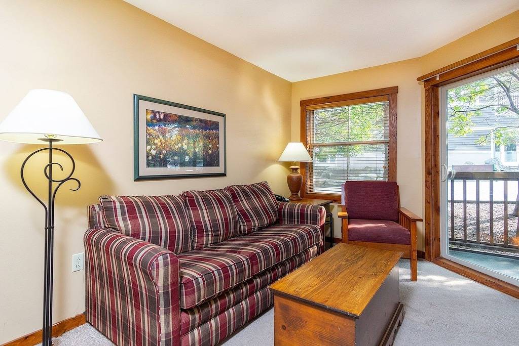 Ganze Wohnung, Rimfire 160: Walking Distance to shops, restaurants, Starbucks 1 Br Sleeps 4 in Snowshoe, Greenbrier River