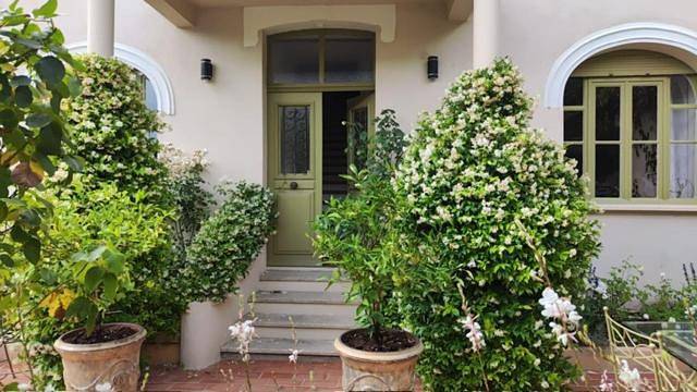 Gîte pour 2 personnes, avec vue ainsi que jardin et piscine à Montfaucon (France) - 2