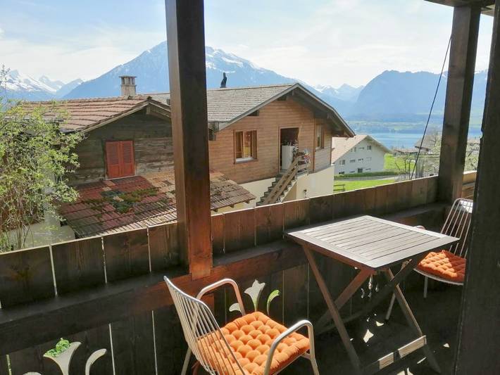 Gîte pour 4 personnes, avec vue sur le lac ainsi que terrasse et vue, animaux acceptés à Sigriswil - 2