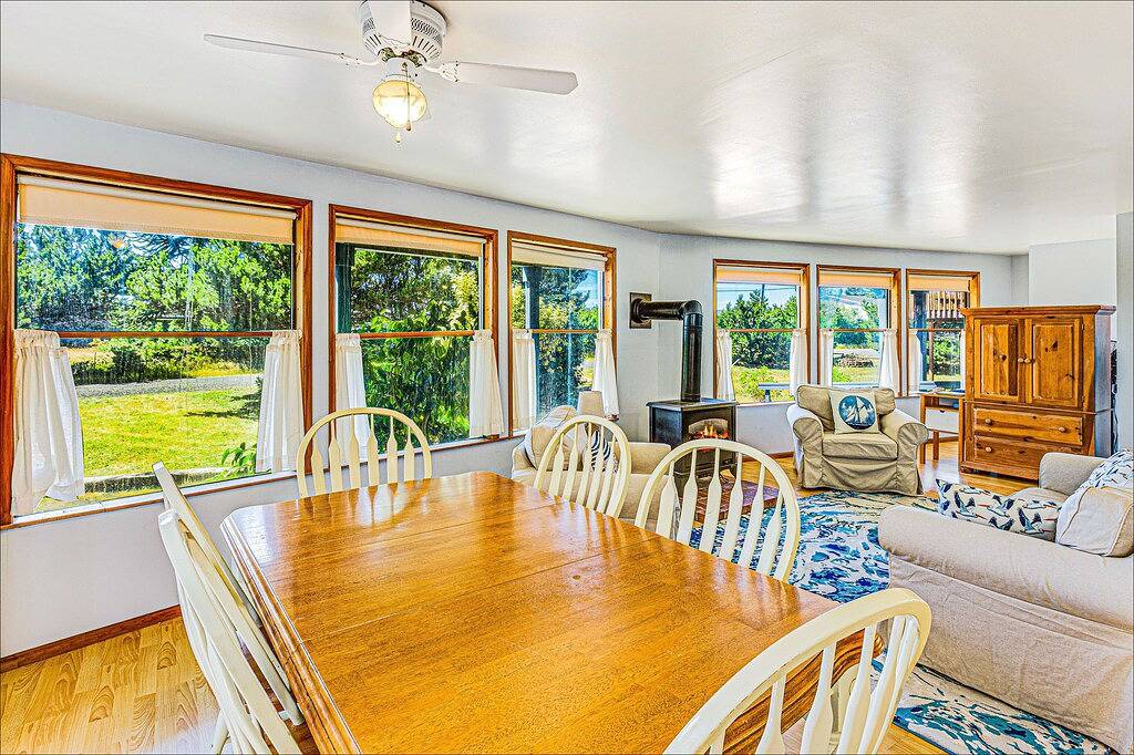 Cozy Copalis Beach Cottage Escape in Copalis Beach, Grays Harbor County