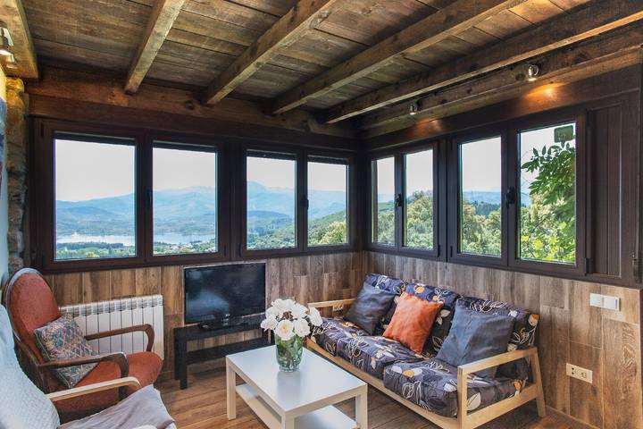 Casa de vacaciones para 10 personas, con jardín en El Bierzo - 2