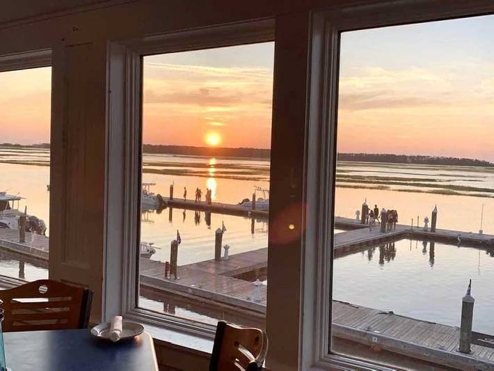 Vacation rental for 6 people, with pool and balcony as well as hot tub and yard in Fripp Island