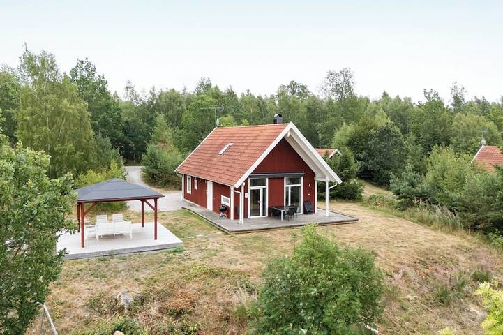 Ferienhaus für 6 Personen, mit Terrasse und Garten sowie Sauna