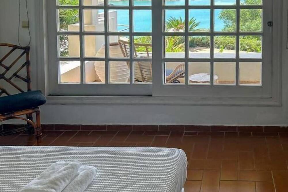 Ganze Wohnung, Luxus-Studio mit herrlichem Meerblick und Pool in Almyrida, Vamos