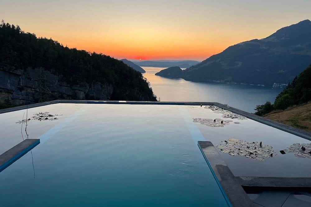 Villa Tauris Lake Lucerne Spa Pool and Views in Emmetten, Vierwaldstättersee