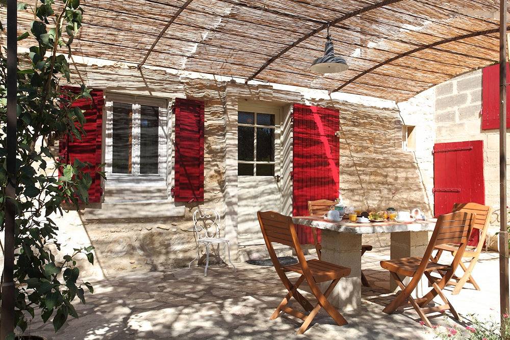 Mas "Derrière Château" - Chambre rouge in Les Baux-de-Provence, Région d'Arles