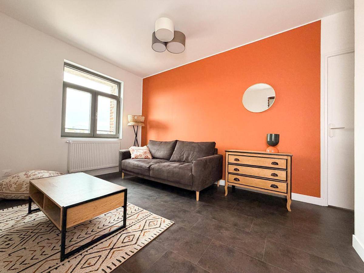 Appartement entier, Grands appartements complets avec leurs cuisines toutes équipées jusqu'à 72m2 in Sin-le-Noble, Département Nord