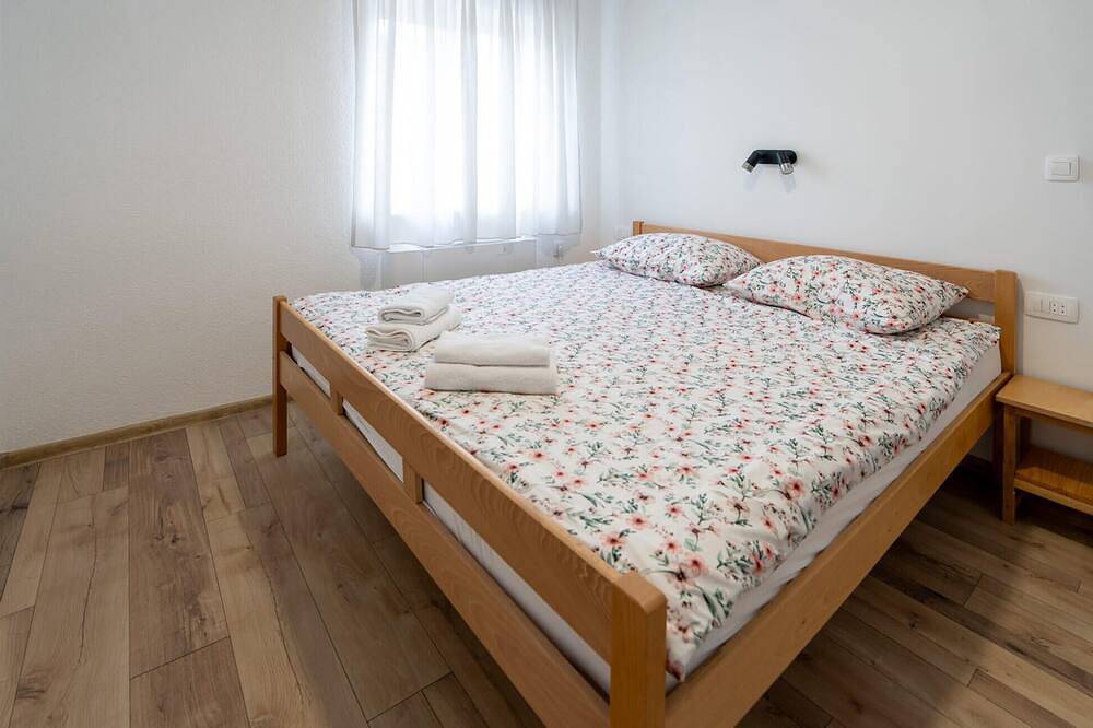 Beautiful home in Otocac in Lika-Senj