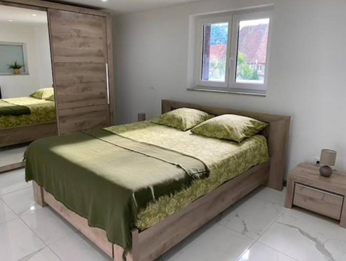 Gîte pour 4 personnes, avec terrasse ainsi que piscine et vue à Lautenbach - 2