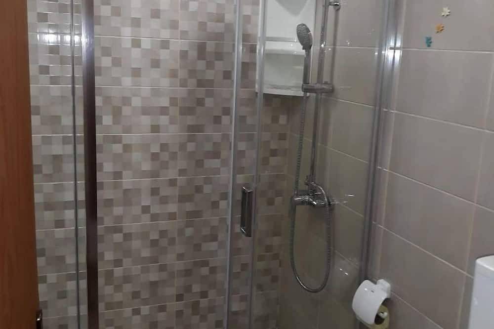 Ganze Wohnung, 2-Zimmer-Ferienwohnung mit Balkon und Meerblick Cavtat, Dubrovnik in Cavtat, Dubrovnik-Neretva