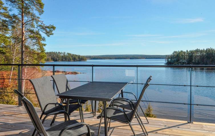 Ferienhaus für 9 Personen, mit Terrasse und Garten sowie Seeblick in Schweden - 4