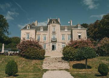 Hôtel pour 4 personnes, avec piscine ainsi que jardin et sauna à Plonéour-Lanvern