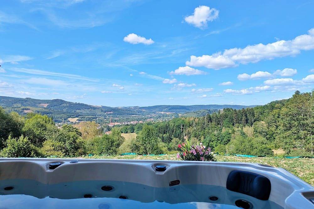 House with mountain view, spa - 11 guests in Fraize, Parc naturel régional des Ballons des Vosges