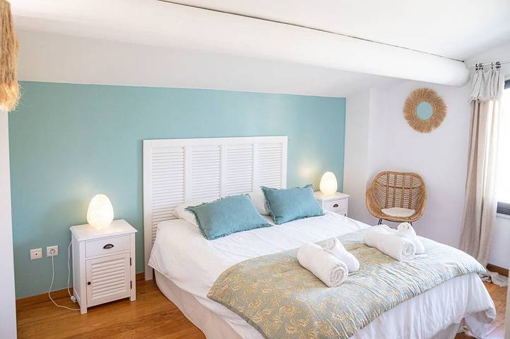 Location de vacances pour 11 personnes, avec jardin et terrasse à Verquières - 2