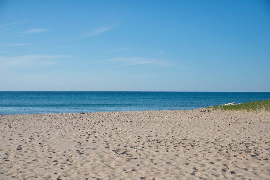 New Remodel! Updated Cottage near Beach and Park in Manistee, Manistee County