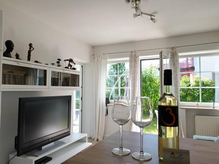 Ferienwohnung für 2 Personen, mit Terrasse und Garten sowie Seeblick und Ausblick in Krumpendorf am Wörthersee - 3