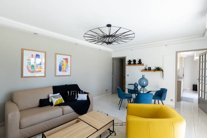 Ferienwohnung für 4 Personen, mit Balkon und Whirlpool sowie Terrasse in Sanary-sur-Mer - 2