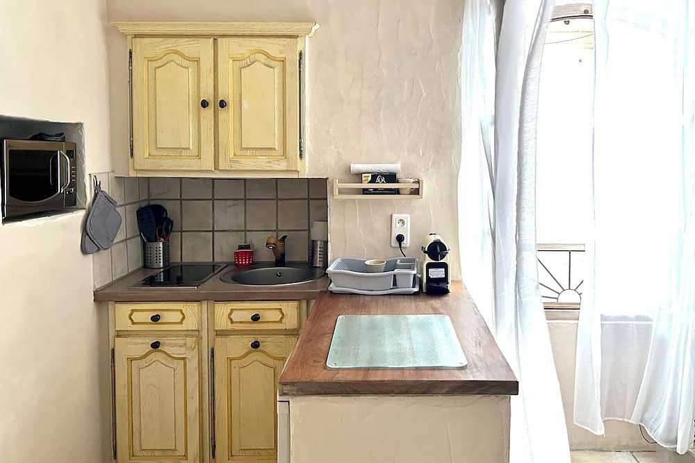 Appartamento intero, Bonifacio Haute-Ville: grande studio ristrutturato del 14 ° secolo, aria condizionata, Wifi in Bonifacio Corsica, Sartène e dintorni