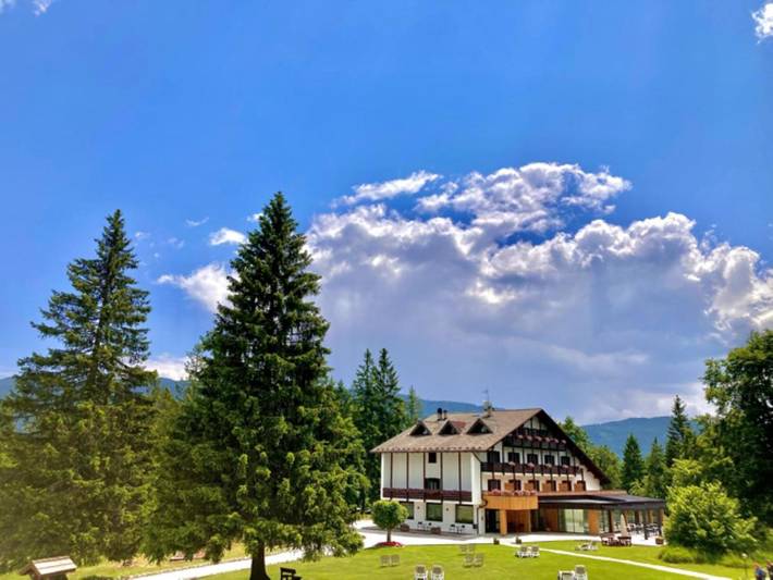 Hotel voor 5 personen, with whirlpool and sauna as well as tuin in Molveno