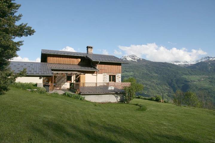Chambre d’hôte pour 2 personnes, avec Balcon et Terrasse ainsi que Jardin et Sauna à Granier
