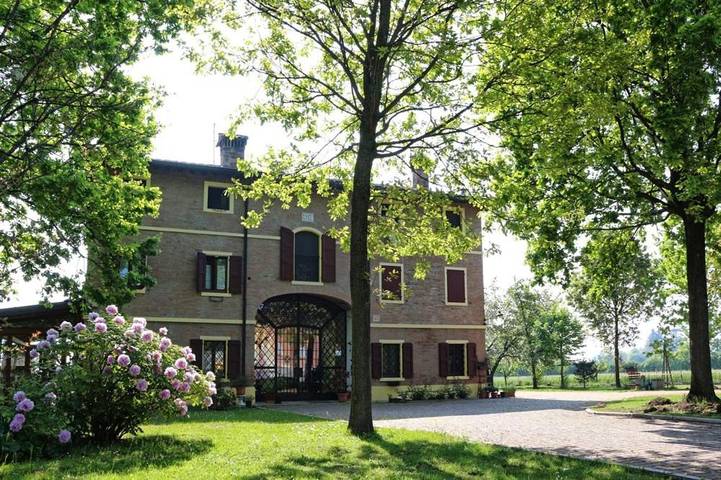 Casa vacanza per 5 persone, con Terrazza e Giardino nonché Panorama a Modena