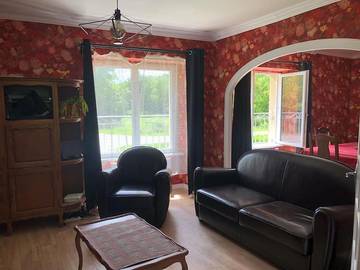 Gîte pour 2 personnes, avec jardin à Broons