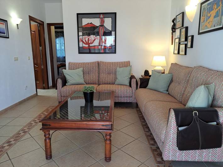 "Villa De la Paz" con Wi-Fi y piscina exterior in Playa Blanca, Yaiza