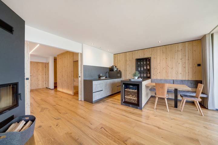 Entire apartment, ‘Lodge Melisse’ holiday flat with mountain views, private terrace and private sauna in Mölten, Sarntal Alps