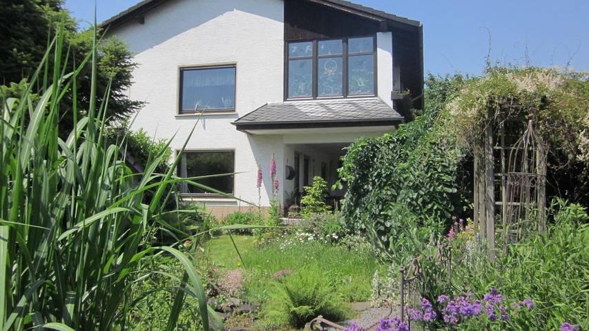 Ferienwohnung für 2 Personen, mit Balkon und Garten in Bergneustadt