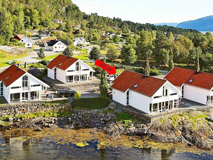 Ferienhaus für 12 Personen, mit Pool und Sauna sowie Whirlpool und Terrasse, kinderfreundlich in Suldal - 2