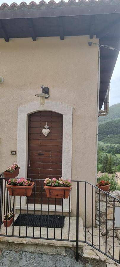 Casa vacanza per 5 persone, con Balcone e Panorama nonché Vista lago a Villetta Barrea