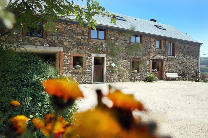 Location de vacances pour 13 personnes, avec jardin et vue, animaux acceptés à Stavelot - 2
