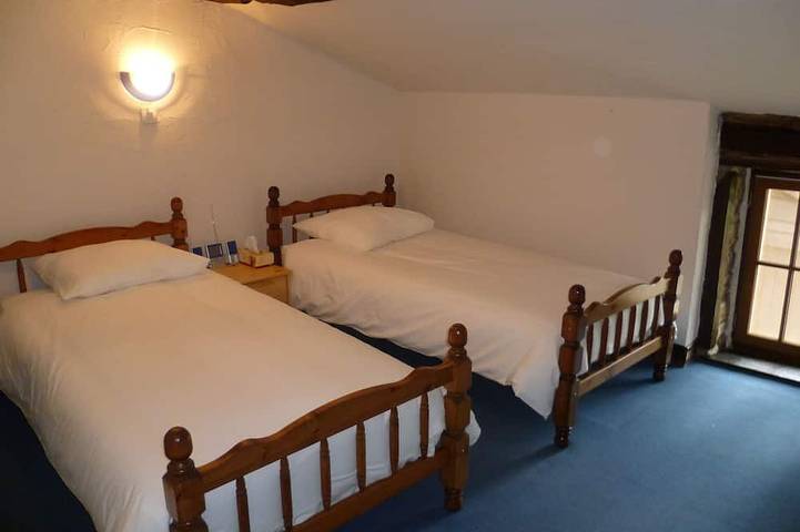 Gîte pour 4 personnes, avec terrasse ainsi que jardin et jacuzzi, animaux acceptés à Bussière-Poitevine - 4