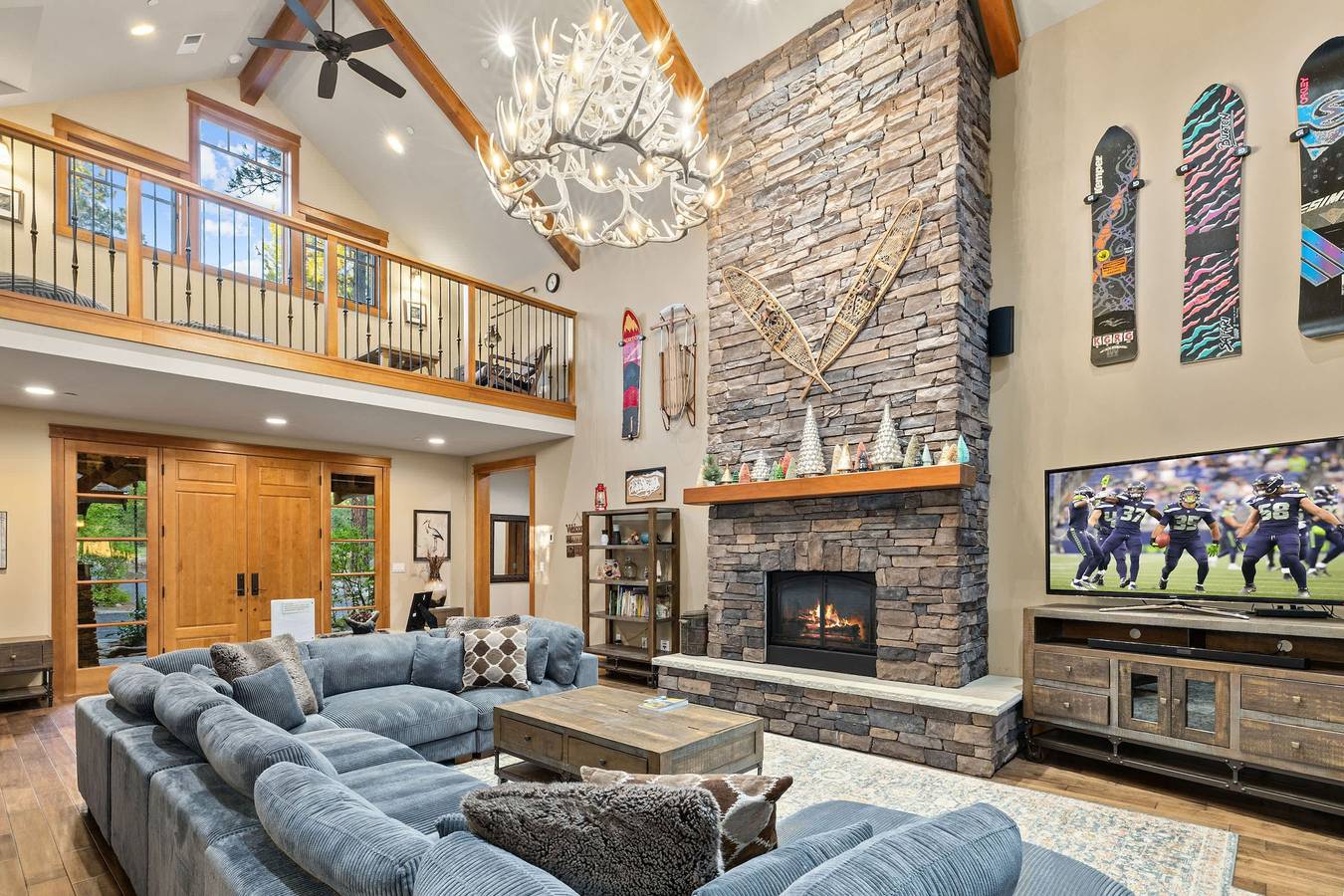 4Br Luxe Home | Chefs Kit, Hottub, Firepit, Gamerm in Condado de Kittitas