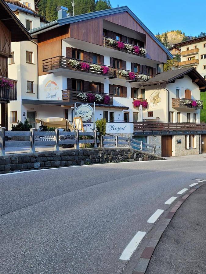 Hotel dla 3 osób, z Balkon i Taras oraz Jacuzzi i Sauna w Arabba