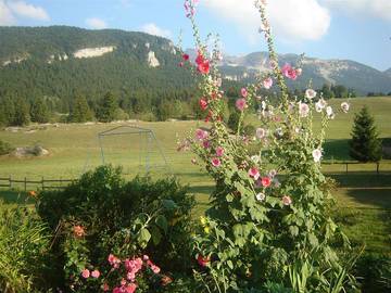 Gîte pour 4 personnes, avec jardin à Corrençon-en-Vercors