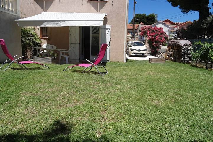 Agritourisme pour 3 personnes, avec Jacuzzi ainsi que Terrasse et Jardin à Marseille