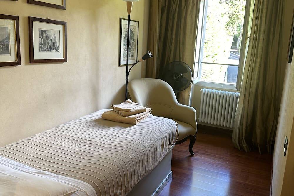 Ganze Wohnung, Romantische Wohnung in der alten Villa in Bellagio, nahe dem See in Bellagio, Gemeinde Bellagio