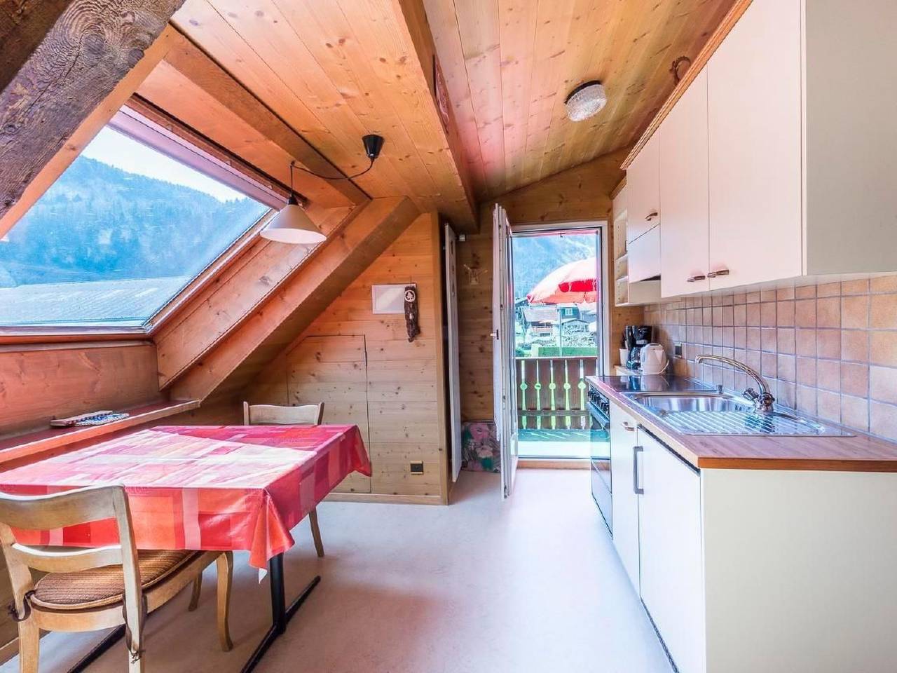 Apartamento entero, Sonnige Dachwohnung im schönen Lungern in Lungern, Cantón de Obwalden